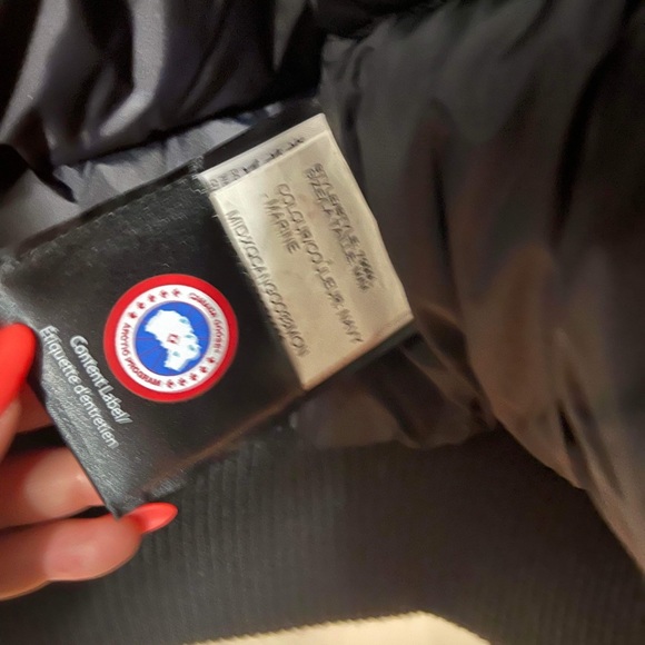 ❌❌SOLD❌❌Canada Goose Jacket - Picture 4 of 8